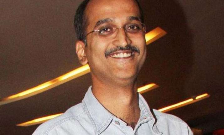 rohan sippy starts shooting for sonali cable