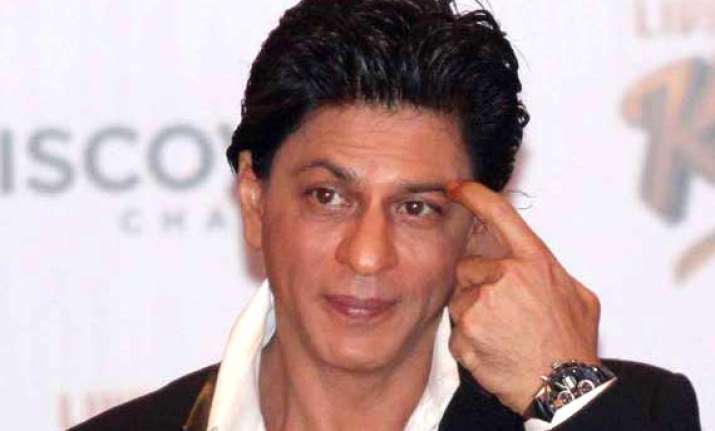 srk breaks down watching footage of documentary made on kkr