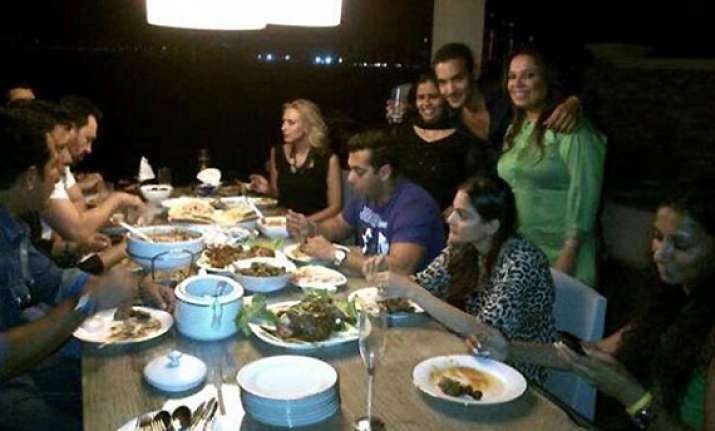salman does it again enjoys a family meal with iulia vantur