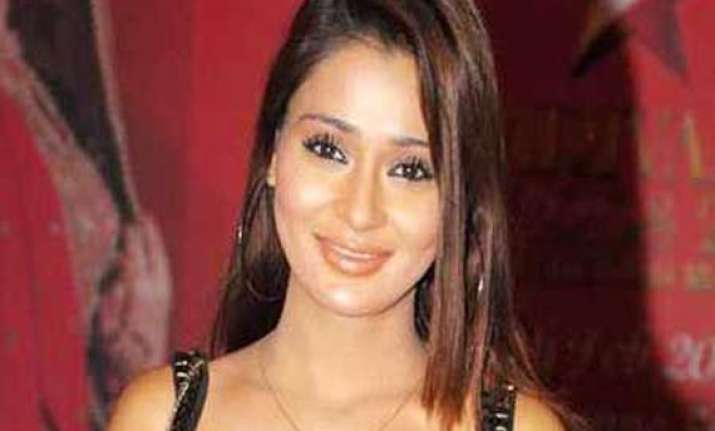 sara khan wants to concentrate on production