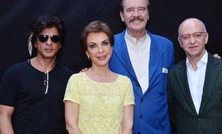 shah rukh khan finds a fan in the former president of