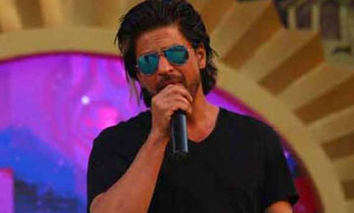 shah rukh khan has to undergo an endoscopy
