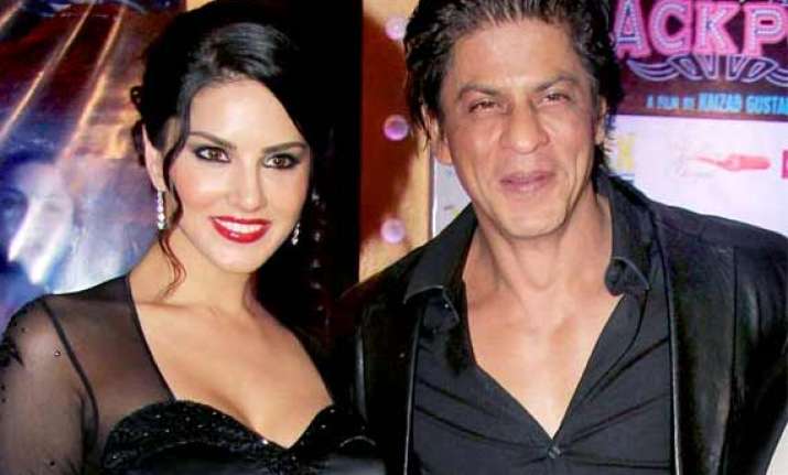 shah rukh khan to romance sunny leone onscreen
