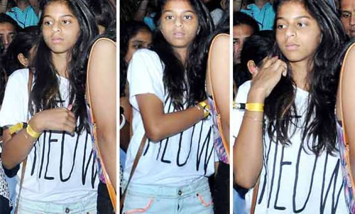 Shah Rukh Khan's daughter Suhana looked messy at Youtube Fan Fest (view