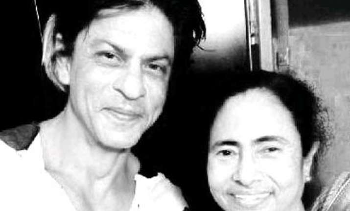 shah rukh and mamata banerjee enjoy fish fry after kkr