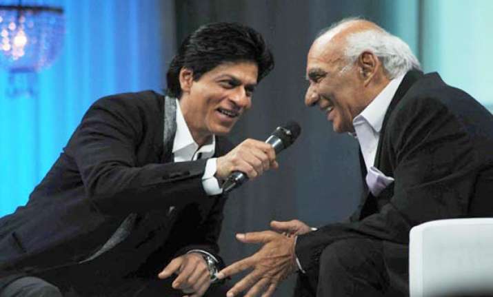 shah rukh khan to pay tribute to yash chopra at zee cine