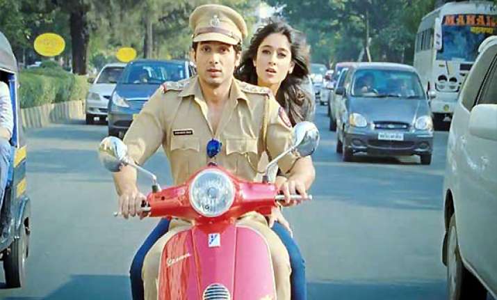 shahid plays salman khan fan in phata poster nikla hero