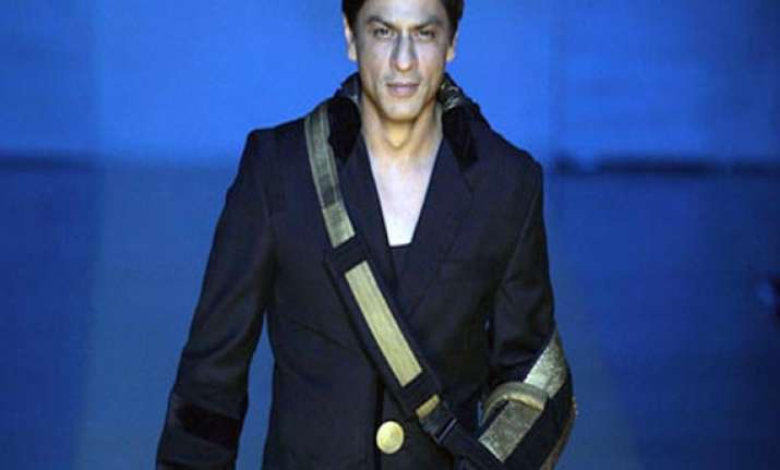 shah rukh khan will be discharged soon says surgeon