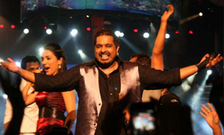 shankar mahadevan sings to son s tune in marathi film