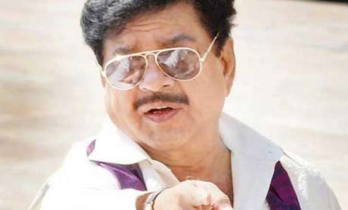 shatrughan sinha complains of stomach ache hospitalised for
