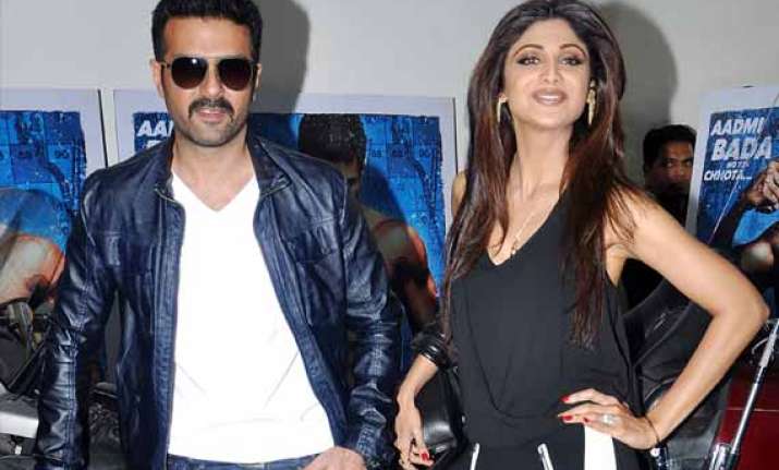 shilpa shetty admires harman baweja