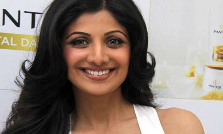 shilpa blames lifestyle for increase in cancer cases