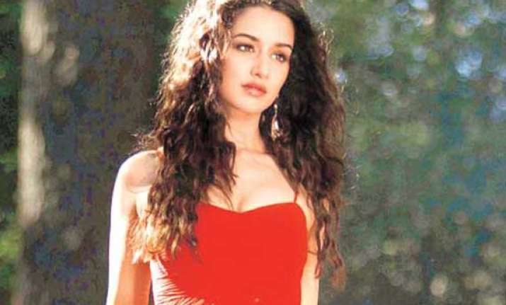 shraddha keen to move beyond romance in films