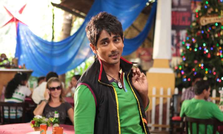 siddharth to showcase comic side in chashme buddoor