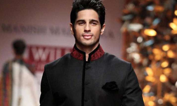 sidharth malhotra to host a show on bollywood villains