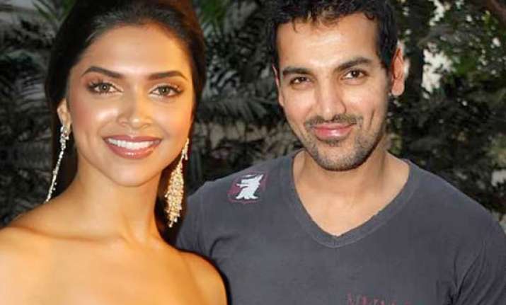 something is brewing between john deepika