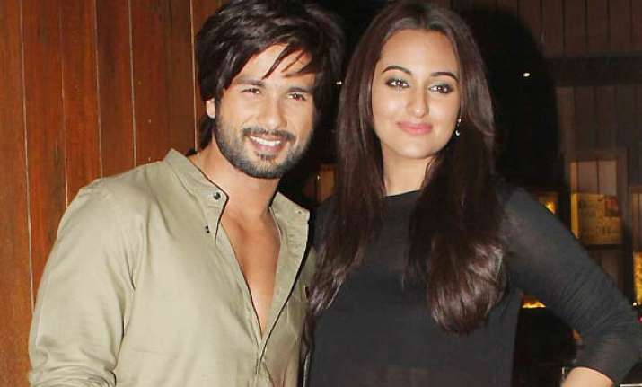 sonakshi sinha annoyed with shahid link up rumours