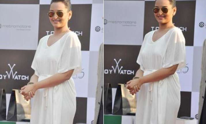 sonakshi sinha doesn t regret doing joker