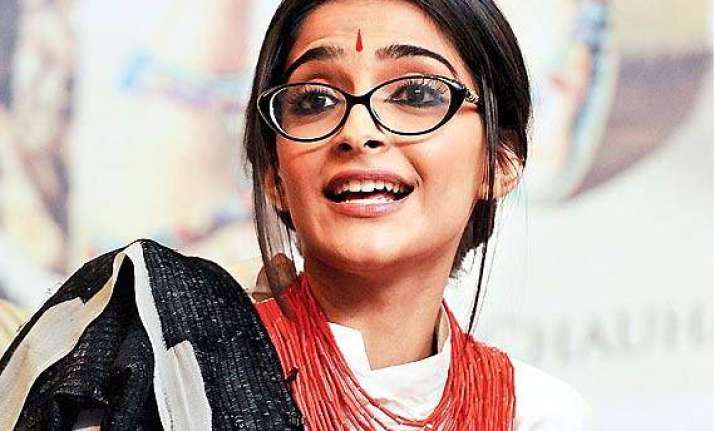 sonam kapoor can be a good politician we tell you why see