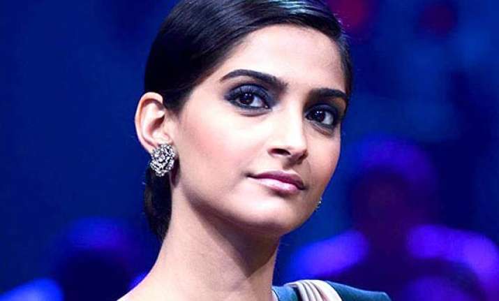 no pregnancy clause makes sense to sonam kapoor