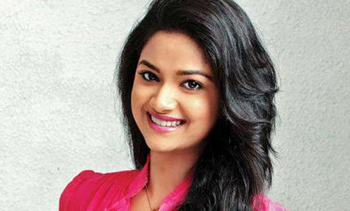 southern actress keerthi inclined towards designing