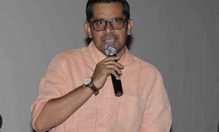 subhash kapoor quietly starts shooting his next
