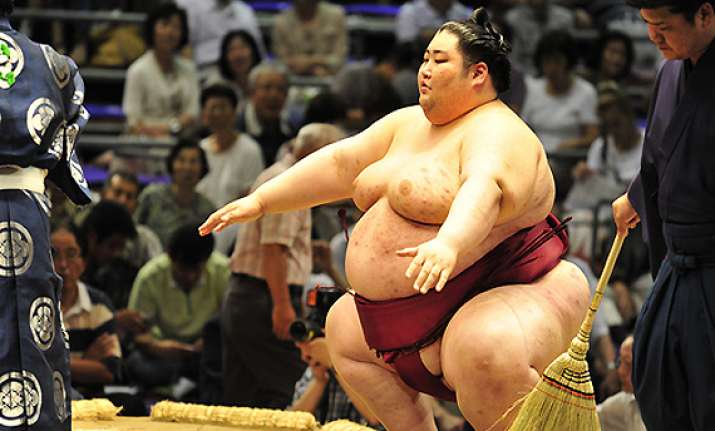 sumo wrestler to enter bigg boss as guest