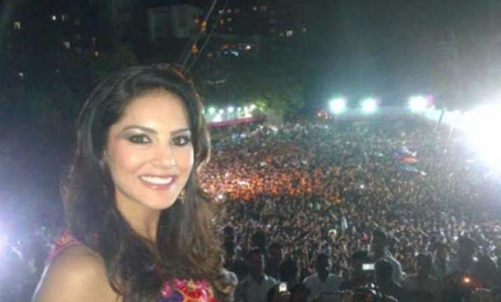 sunny leone s first diwali in new house