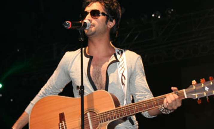 three killed in stampede at atif aslam s concert in lahore