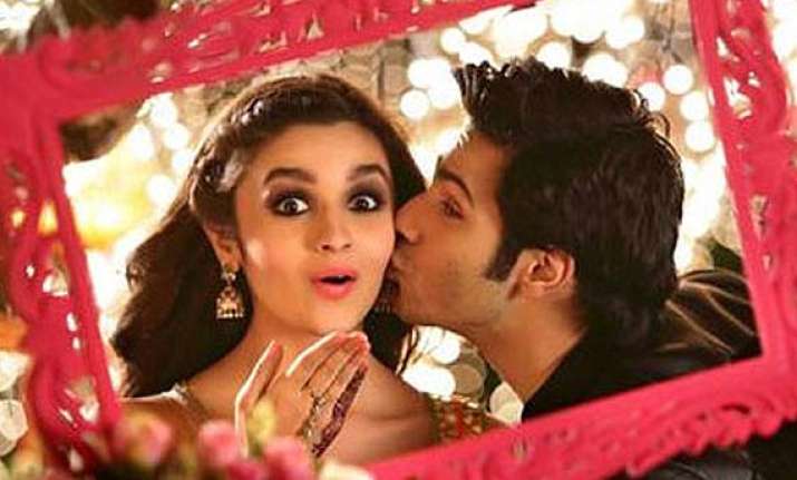 Varun Dhawan-Alia Bhatt's 'Humpty Sharma Ki Dulhania' trailer goes ...