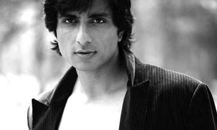 twin role for sonu sood in dabangg 2
