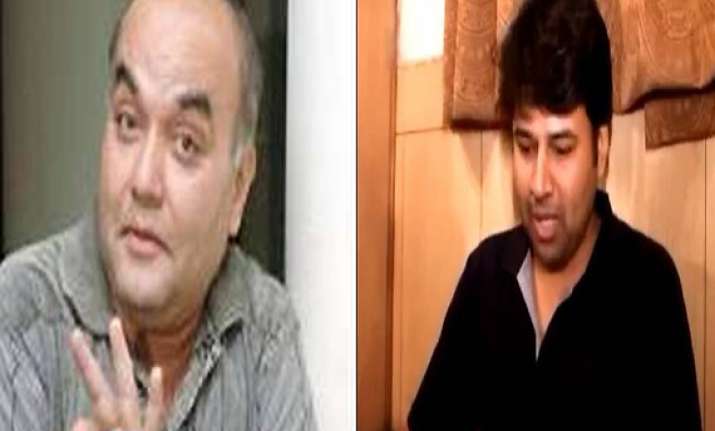 two marathi actors killed in mishap on mumbai pune express