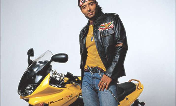uday chopra falls off his bike