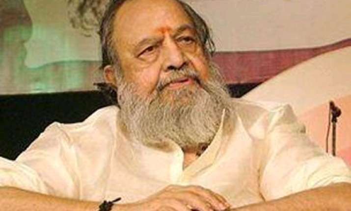 Vaali wrote last song with bundle of energy: Tamil director | Bollywood