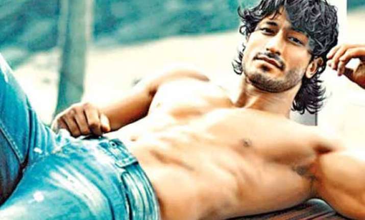 vidyut jammwal has found his own stardom in southern cinema