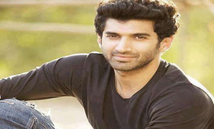 vishesh bhatt to direct aditya roy kapur