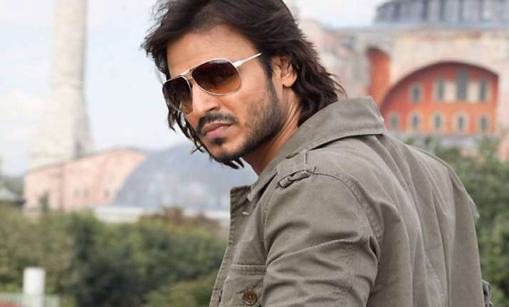 vivek oberoi excited to turn baddie for krrish 2