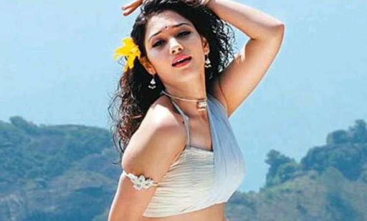when tamannah was mobbed by anti telangana activists