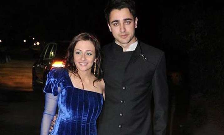 wife avantika joins imran on his taj tour