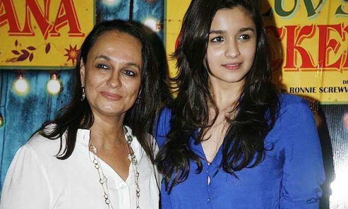 alia bhatt credits mother soni razdan for her beauty