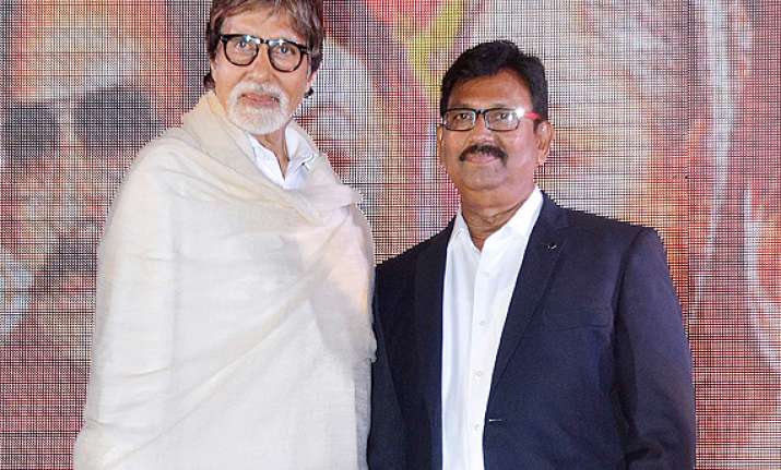 amitabh bachchan acts in his make up man s film leader see