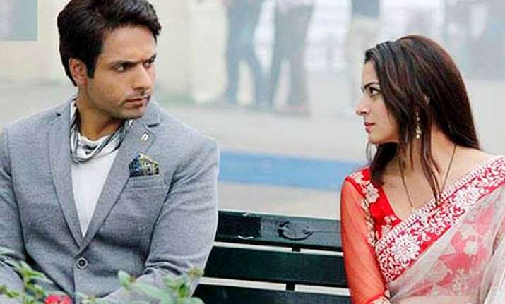 tumhari.. what makes anshuman get angry over pakhi