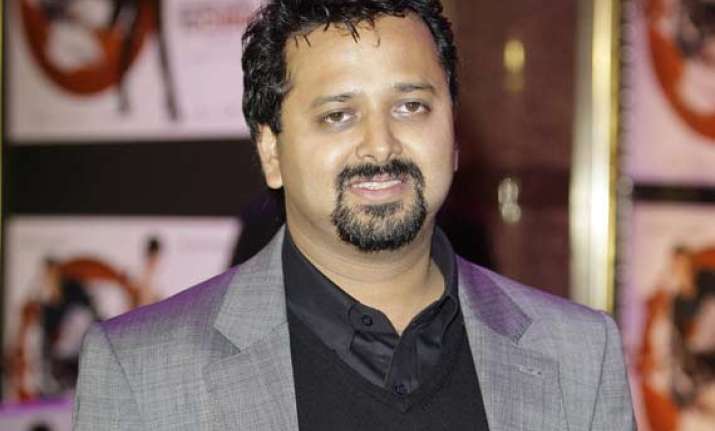 nikhil advani begins shooting for hero