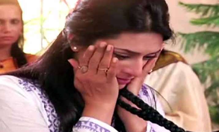 tv actress divyanka tripathi s laptop clothes damaged due
