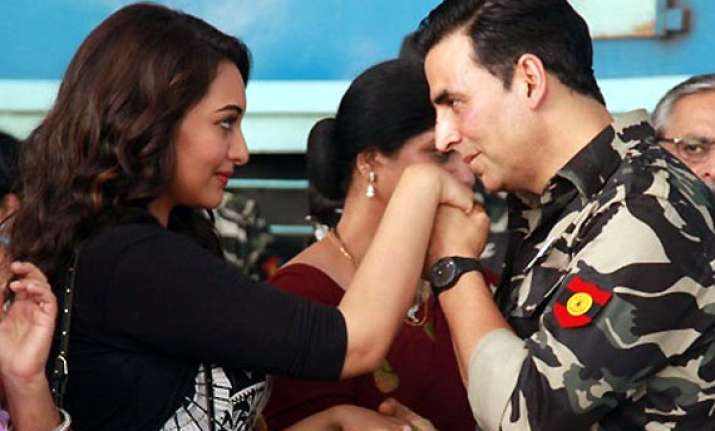 akshay sonakshi starrer holiday to go over rs.50 cr in next