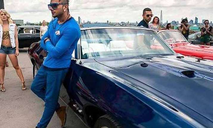 yo yo honey singh wants to pause bollywood career see pics