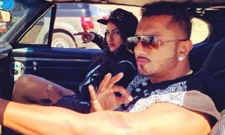 yo yo honey singh launches his romantic dance album desi