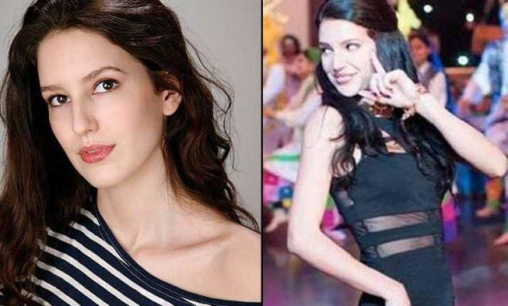 katrina kaif s sister to dance to dal makhani in dr. cabbie
