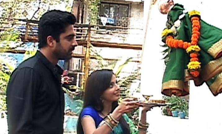 iss pyaar ko... aastha shlok celebrate gudi padwa