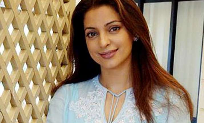 juhi chawla not interested to play mother to grown up